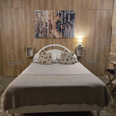 Servants' Quarters Studio Apartment Valletta Kültér fotó